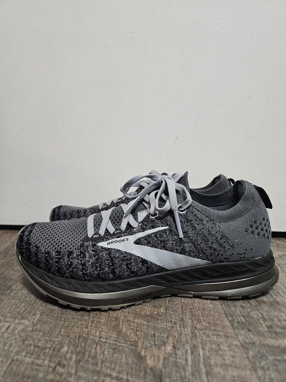 Brooks Bedlam 2 Women's Grey Knit Running Shoes